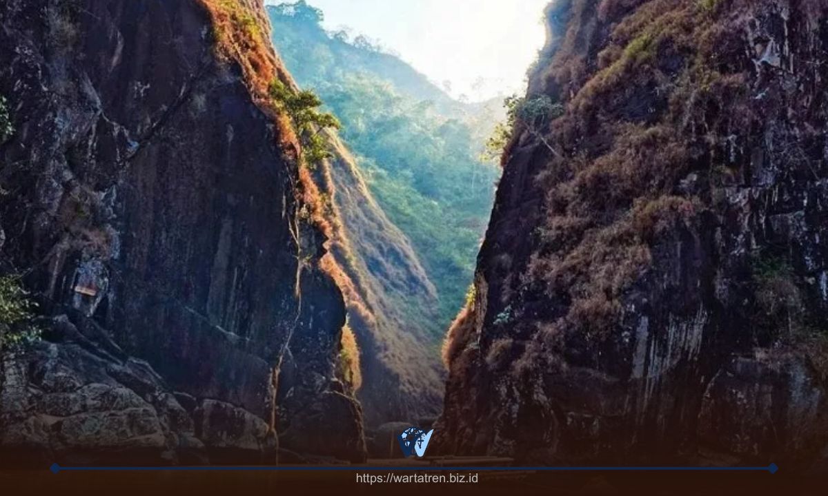 Rekomendasi Wisata Sungai Jernih di Jawa Barat